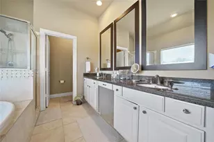 1113 Sherwood Trail, Houston, TX 77043 - Photo 13