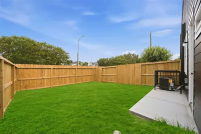 7900 Bowen Street #A-B, Houston, TX 77051 - Photo 23