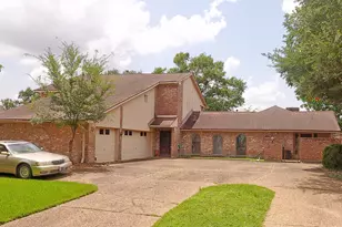 27 Charleston Street N, Sugar Land, TX 77478 - Photo 5