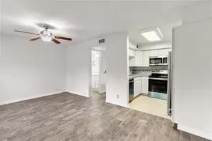 11002 Hammerly Blvd, Houston, TX 77043 - Photo 19