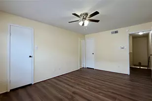 7655 Cambridge St, Houston, TX 77054 - Photo 7