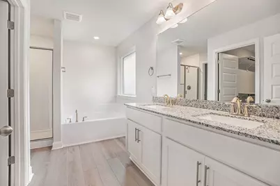 13421 Diamond Reef Lane, Texas City, TX 77568 - Photo 9