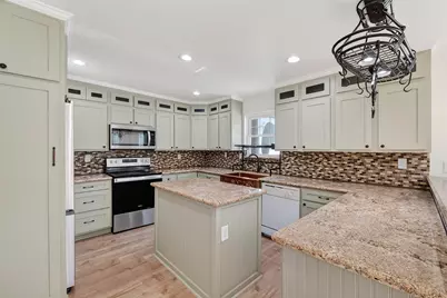 25702 Parkway Drive, Huffman, TX 77336 - Photo 9