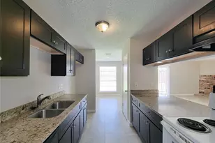 8530 Quail Burg Ln, Houston, TX 77489 - Photo 15