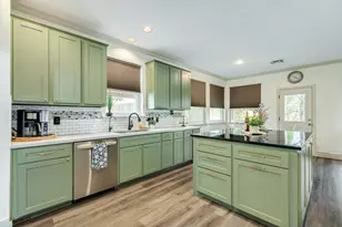 2601 Piney Woods Dr, Pearland, TX 77581 - Photo 9