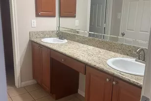 2255 Braeswood Park Dr, Houston, TX 77030 - Photo 23