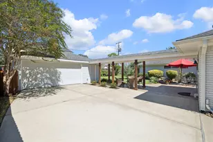 4318 Stillbrooke Dr, Houston, TX 77035 - Photo 39