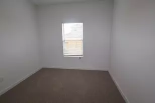 7711 Jade Crst Dr, Angleton, TX 77515 - Photo 11