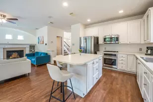 14 N Flickering Sun Cir, The Woodlands, TX 77382 - Photo 9