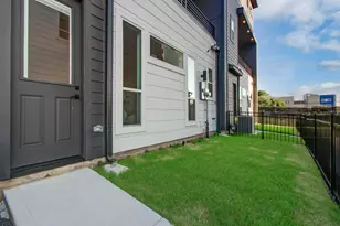 1108 Palmer St, Houston, TX 77003 - Photo 33