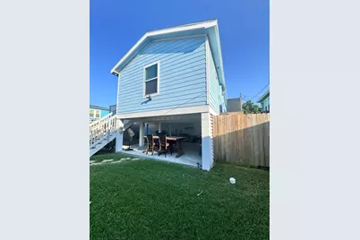 2811 Avenue Q 1/2, Galveston, TX 77550 - Photo 9