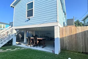 2811 Ave Q 1/2, Galveston, TX 77550 - Photo 9