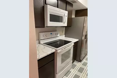 2820 S Bartell Drive #24, Houston, TX 77054 - Photo 3