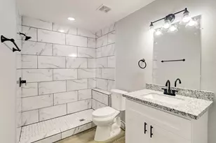 1107 Valerie Ave, Pasadena, TX 77502 - Photo 9