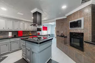 8119 Birchglen Ln, Houston, TX 77070 - Photo 7