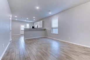 24803 Russet Bluff Trl, Houston, TX 77336 - Photo 7