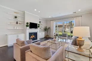 11210 Ivyridge Rd, Houston, TX 77043 - Photo 13