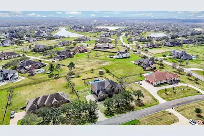 8906 Majesty Lane, Richmond, TX 77469 - Photo 3