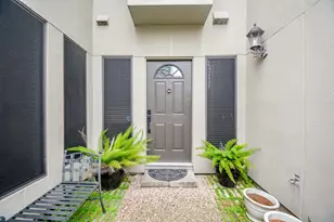 820 Harold St, Houston, TX 77006 - Photo 1