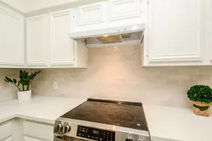 820 Harold St, Houston, TX 77006 - Photo 9