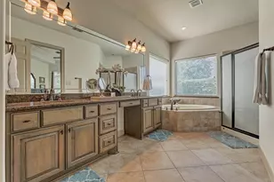 87 S Veilwood Cir, The Woodlands, TX 77382 - Photo 19