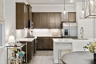 10612 Centre Glade Dr, Houston, TX 77043 - Photo 7