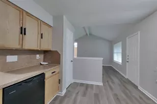 12211 Haroldson Forest Dr, Houston, TX 77044 - Photo 5