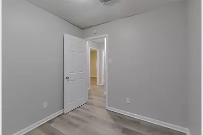 12211 Haroldson Forest Drive, Houston, TX 77044 - Photo 11