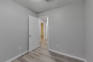 12211 Haroldson Forest Dr, Houston, TX 77044 - Photo 11
