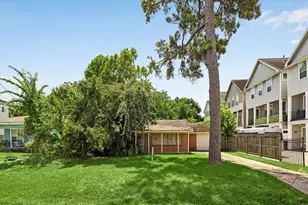 1240 W 26th St, Houston, TX 77008 - Photo 1