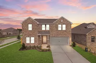 3542 Cardinal Pointe Dr, Angleton, TX 77515 - Photo 1