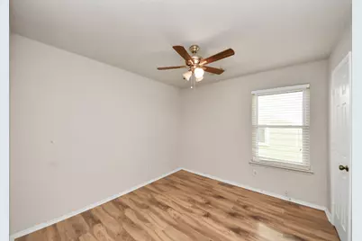 2627 Skyview Shadows Court, Houston, TX 77047 - Photo 27