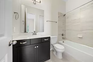 9806 Oakwood Trl, Missouri City, TX 77459 - Photo 29
