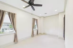 4003 Dumbarton St, Houston, TX 77025 - Photo 25