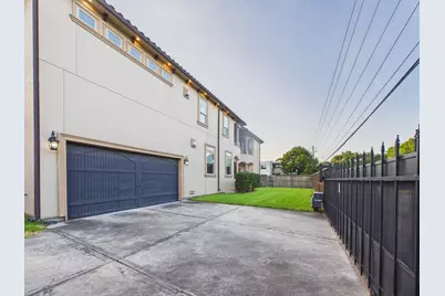 4003 Dumbarton Street, Houston, TX 77025 - Photo 39