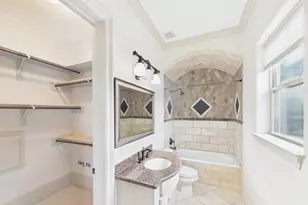 4003 Dumbarton St, Houston, TX 77025 - Photo 31