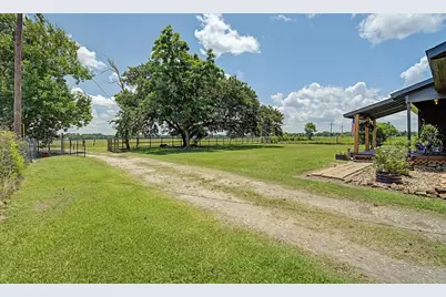 384 County Road 2046, Hull, TX 77564 - Photo 7