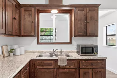 1805 Avenue N 1/2, Galveston, TX 77550 - Photo 15