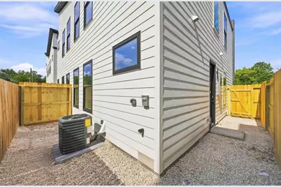 9106 Coffee Street #B, Houston, TX 77033 - Photo 21
