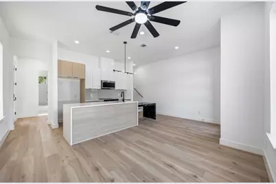 9106 Coffee Street #B, Houston, TX 77033 - Photo 5