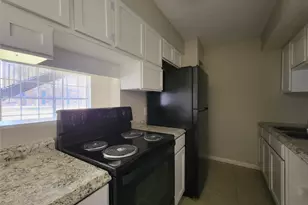 3206 Lobit Dr, Dickinson, TX 77539 - Photo 7