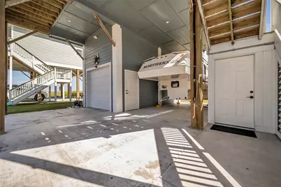 1094 Cedar Lane, Gilchrist, TX 77617 - Photo 33