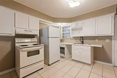 1014 48th Street, Galveston, TX 77550 - Photo 13