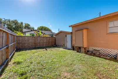 1014 48th Street, Galveston, TX 77550 - Photo 5