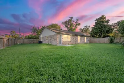 6502 Trail Valley Way, Houston, TX 77086 - Photo 33