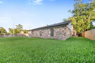 6502 Trail Valley Way, Houston, TX 77086 - Photo 35