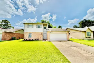 16810 Limeshade Ln, Sugar Land, TX 77498 - Photo 3