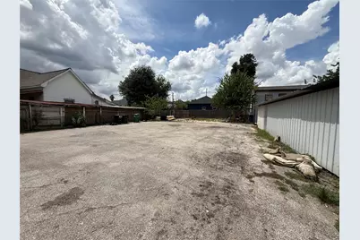 2319 McKee Street, Houston, TX 77009 - Photo 9
