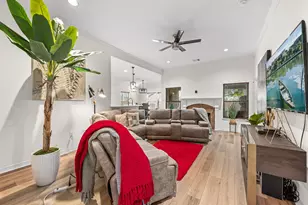 6318 Ezzard Charles Ln, Houston, TX 77091 - Photo 11