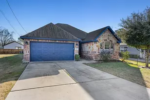 6318 Ezzard Charles Ln, Houston, TX 77091 - Photo 37